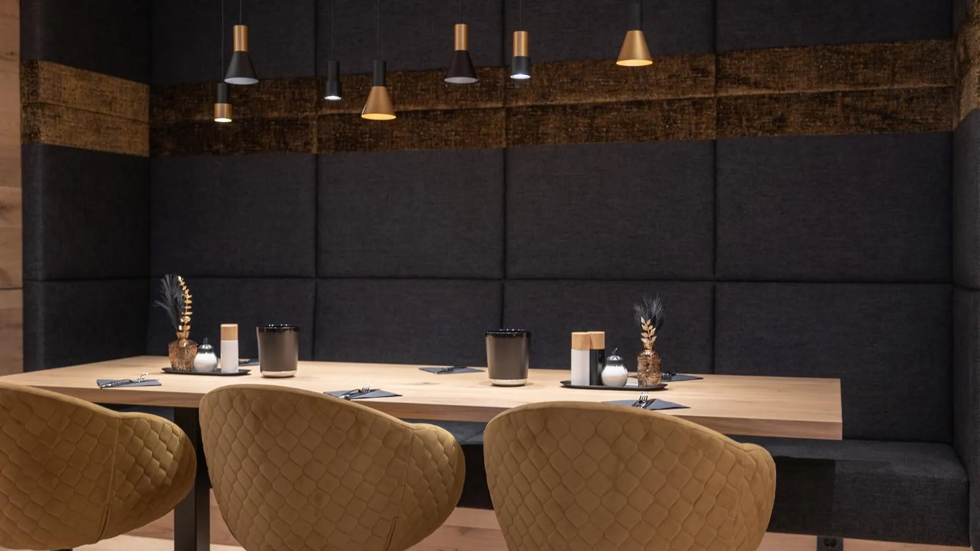 Hotel Lamtana Ischgl 4*,