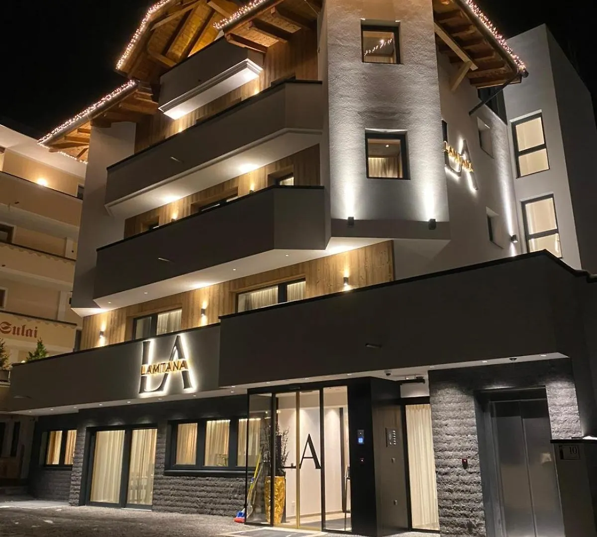 Hotel Lamtana contacts